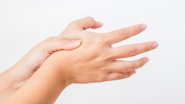 Viêm khớp ngón tay cái: Những điều cần biết