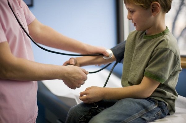 Tăng huyết áp ở trẻ em: Phụ huynh nhất định phải biết!